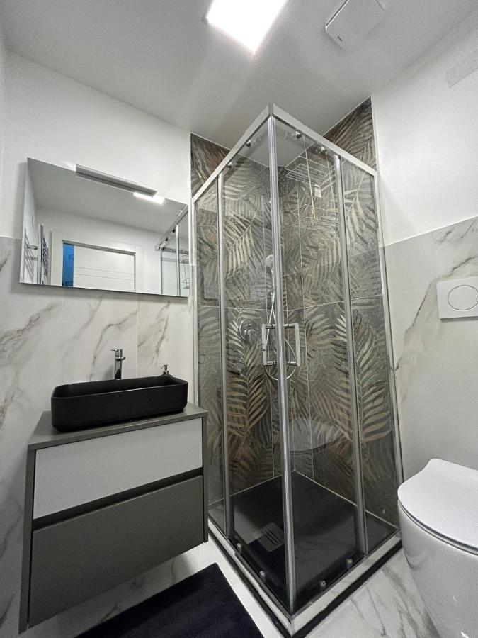 Casa Vacanze 1702, Con La Camera Matrimoniale Con Il Bagno Privato E Un Soggiorno Comune Mailand Exterior foto
